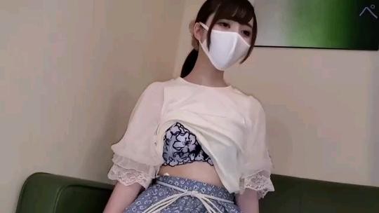 冷冰冰气质00后女神用大屌征服